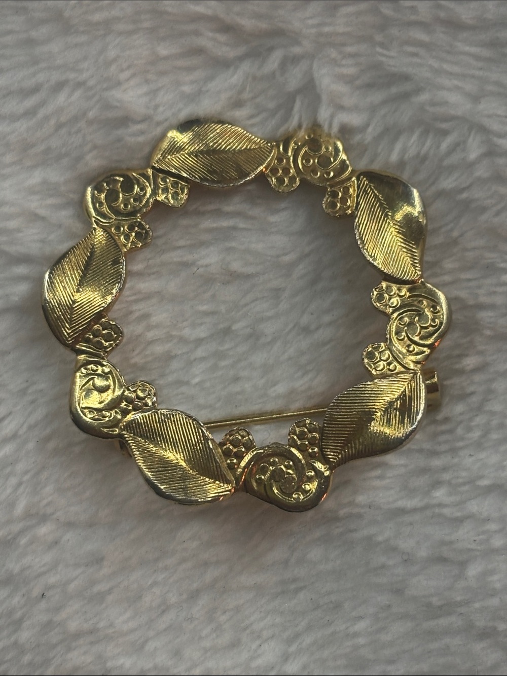 Gold Leaf Wreath Brooch - Women Jewelry